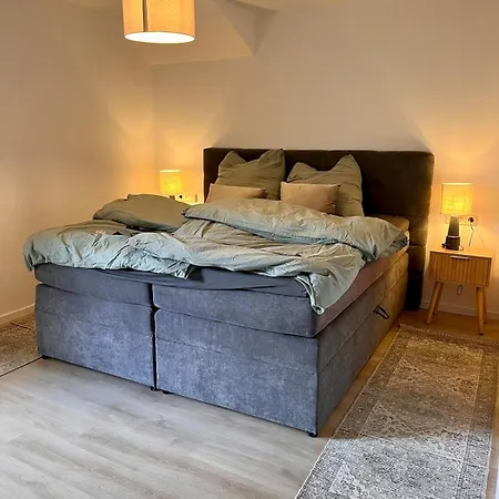 Διαμέρισμα Gemuetliches 2-zimmer-apartment Mit Terrasse Und Eigenem Parkplatz *