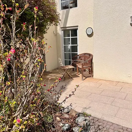 Διαμέρισμα Gemuetliches 2-zimmer-apartment Mit Terrasse Und Eigenem Parkplatz *