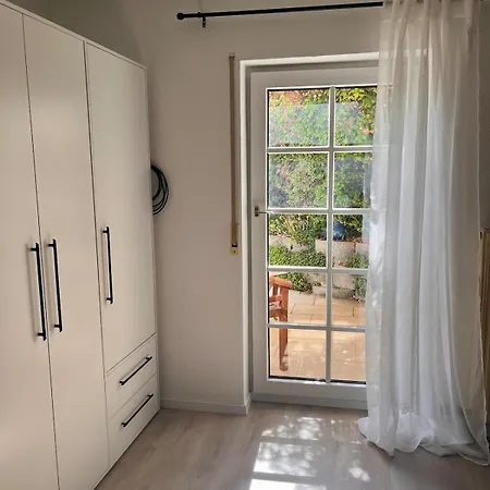 Διαμέρισμα Gemuetliches 2-zimmer-apartment Mit Terrasse Und Eigenem Parkplatz *